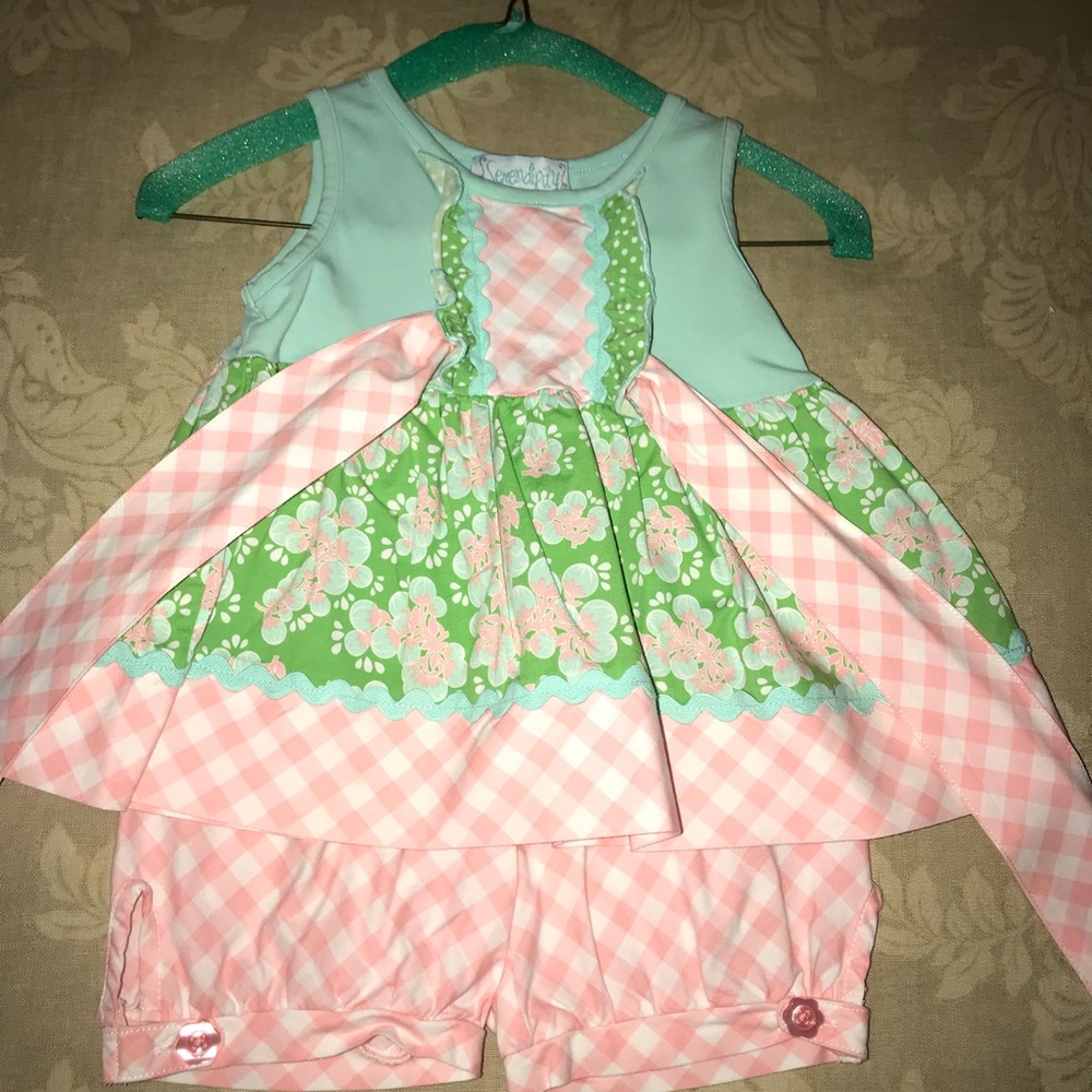 Serendipity by Shrimp & Grits top and short set